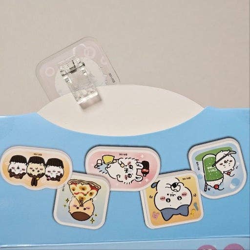 Chiikawa NyamNyamz Random Acrylic Clip – Blind Pack - OVERRATED