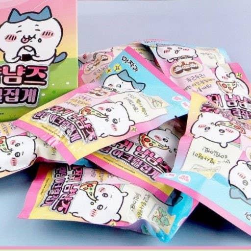 Chiikawa NyamNyamz Random Acrylic Clip – Blind Pack - OVERRATED