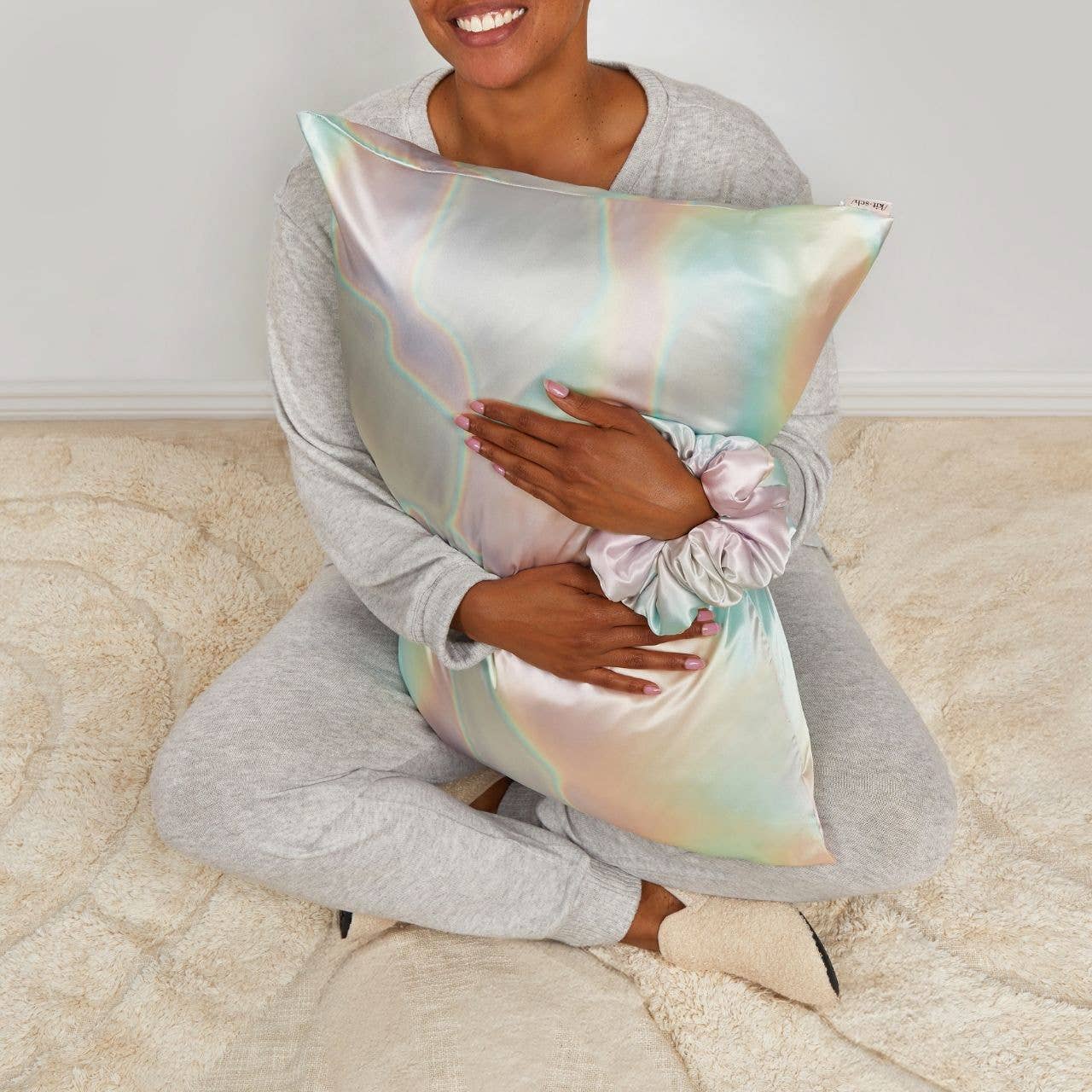 Holiday Satin Pillowcase and Pillow Scrunchie 2pc - Aura - OVERRATED