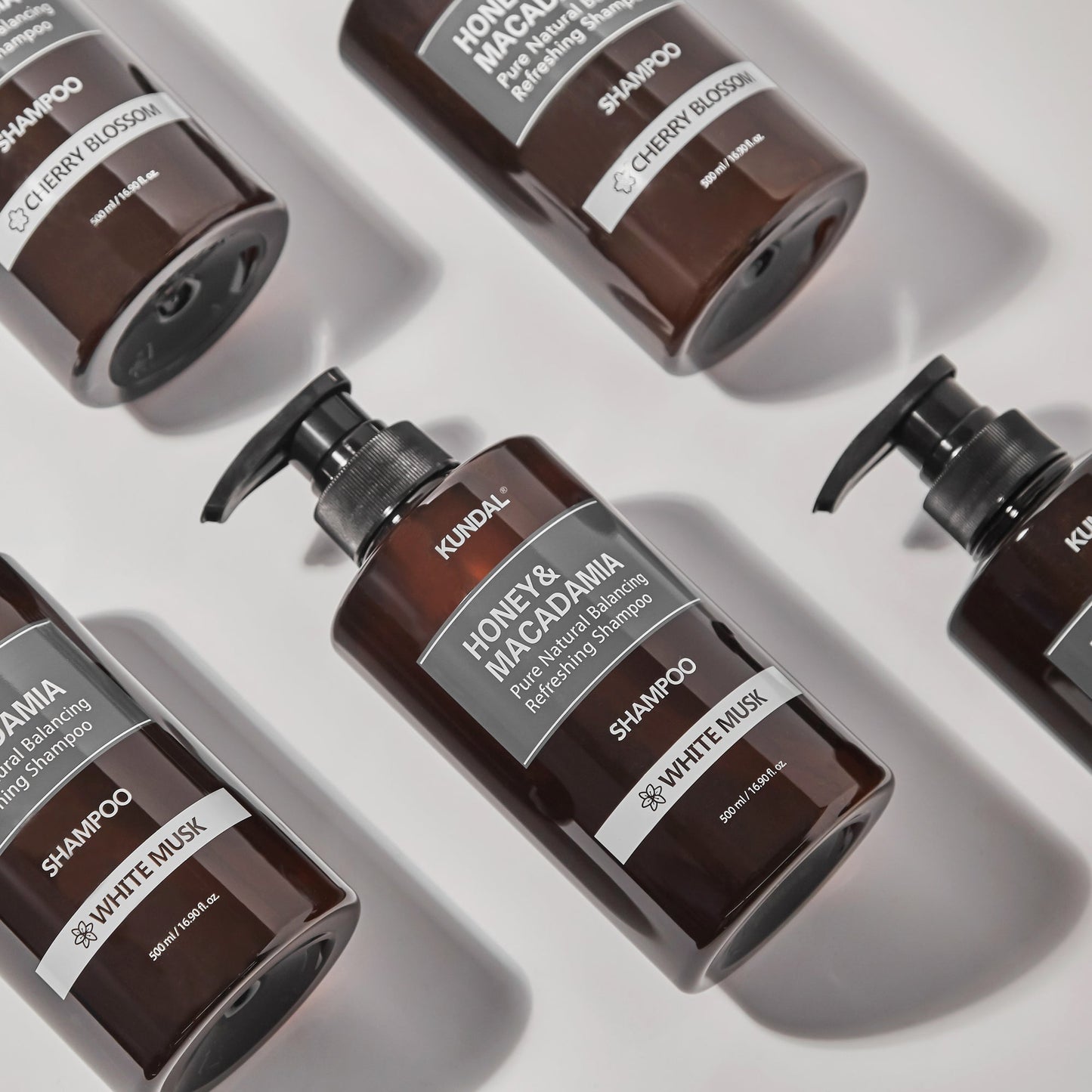 Honey & Macadamia Treatment White Musk Shampoo - OVERRATED