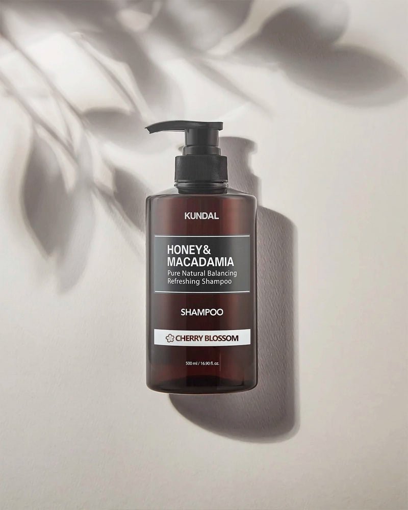 KUNDAL Honey & Macadamia Nature Shampoo Cherry Blossom Scent - OVERRATED