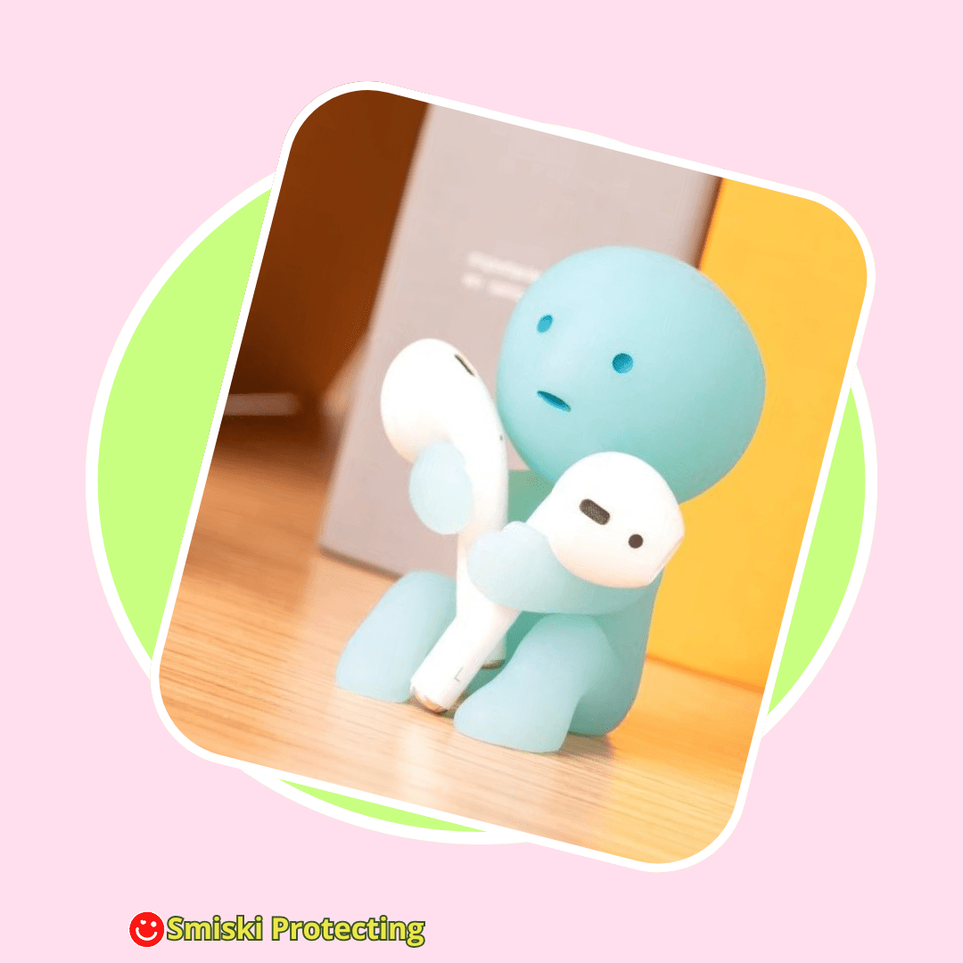 Smiski Protecting Toothbrush Stand - OVERRATED