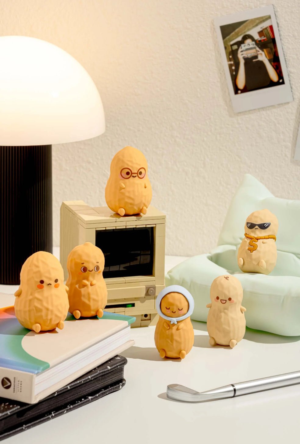 SMOKO Peanut Familia Figure Blind Box - OVERRATED
