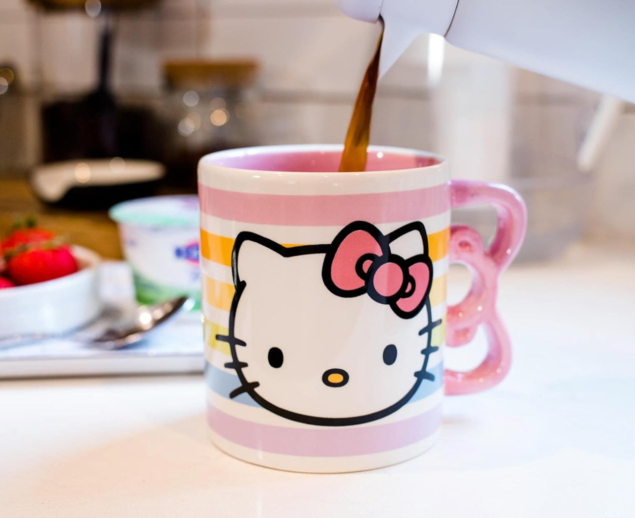 Hello Kitty 20oz Mug with Sculpted Bow Handle