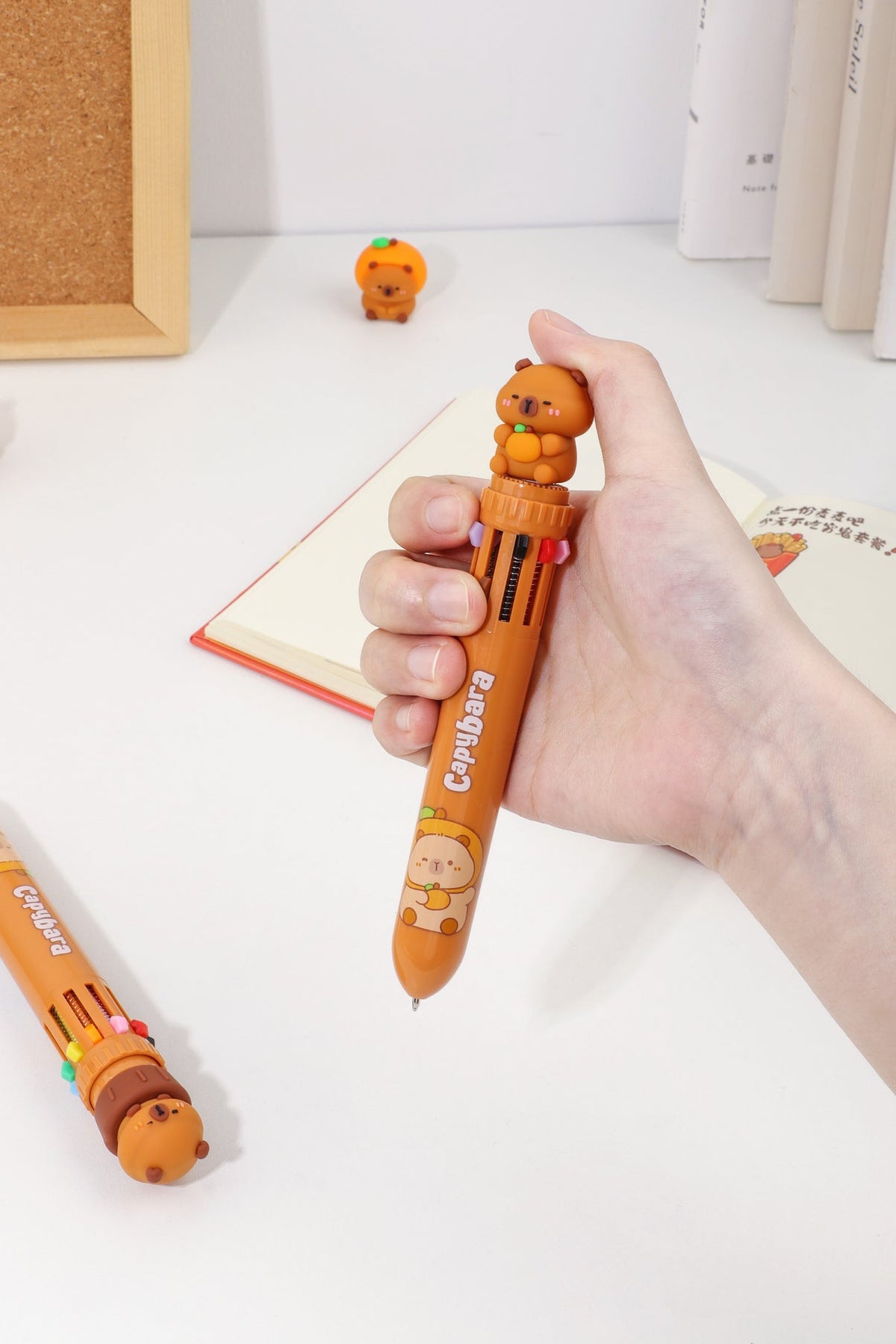 CAPYBARA 10-Color Retractable BALL Pen