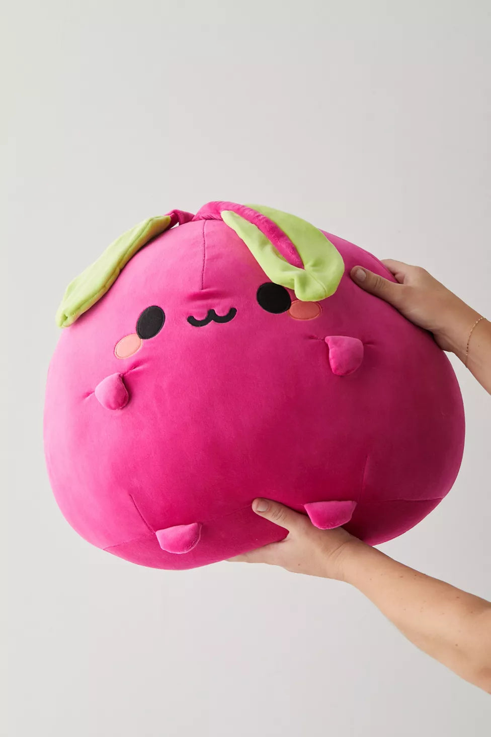 Smoko Beet Mochi Plushie