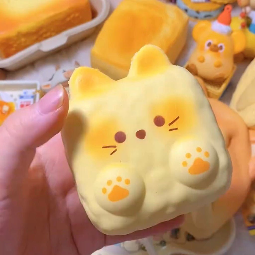 Chubby Paw Kitty Squishy Cube Sensory Toy - OVERRATED