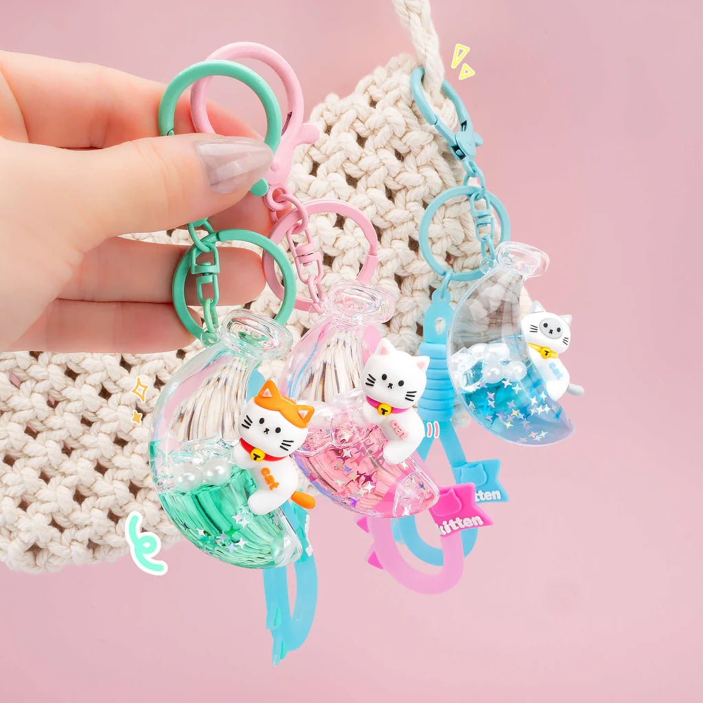 KIRA KIRA Relaxing Banana Kitten Liquid Effect Sensory Toy Keychain - OVERRATED