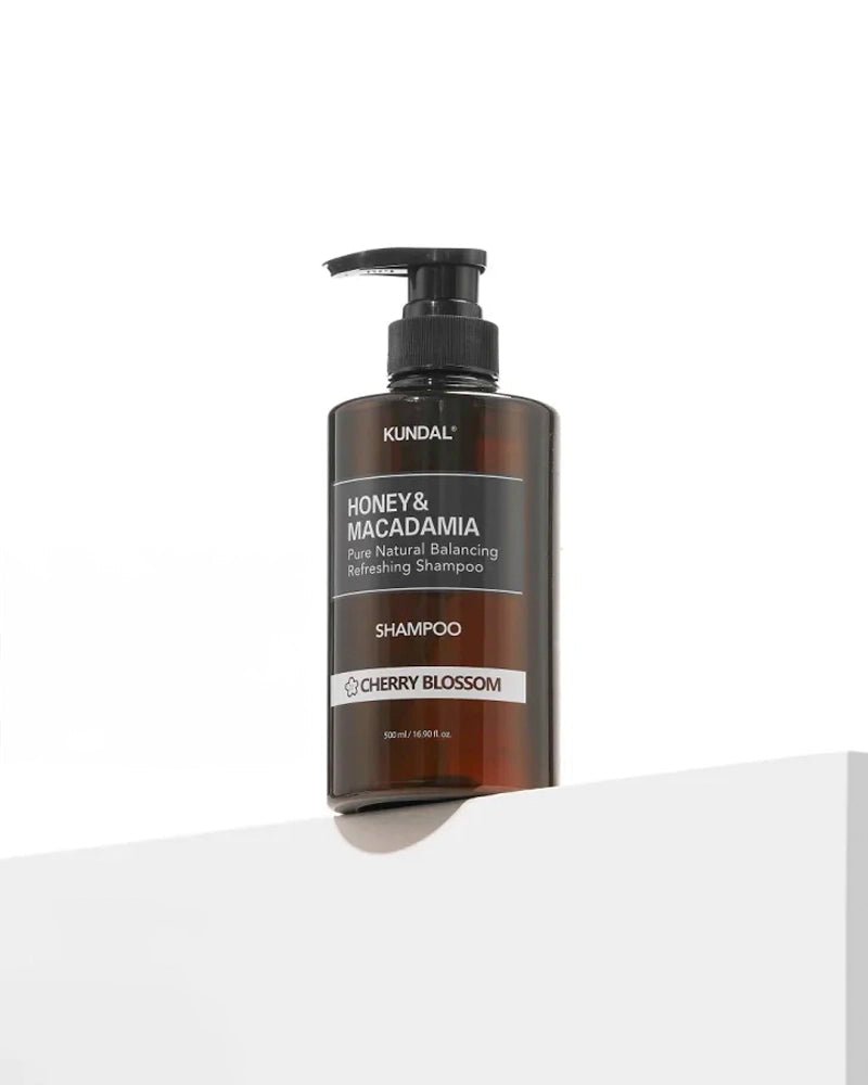 KUNDAL Honey & Macadamia Nature Shampoo Cherry Blossom Scent - OVERRATED