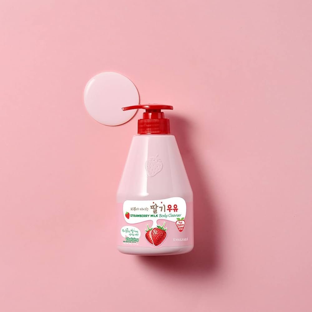 KWAILNARA Strawberry Milk Body Cleanser 560g - OVERRATED
