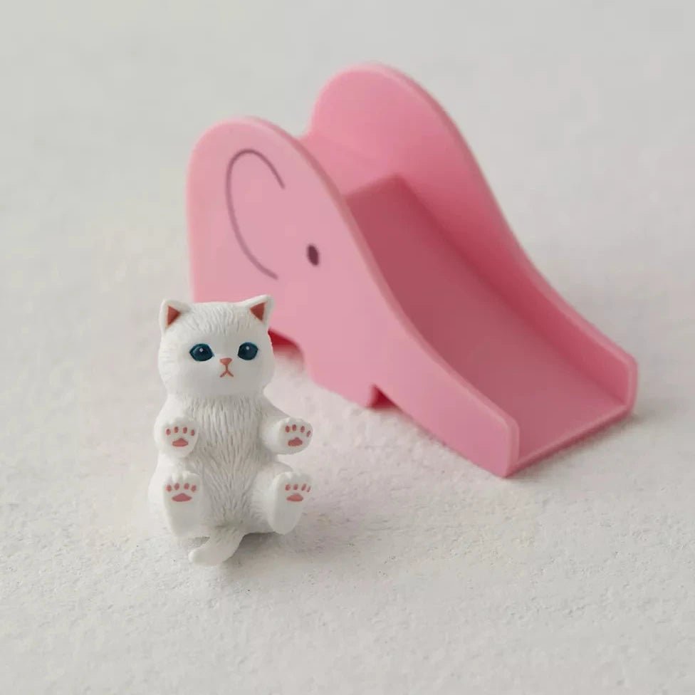 モフサンド Mofusand Cat On Slide Blind Box Figure - OVERRATED