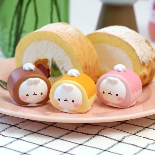 Molang Roll Cake Random Figure Box - OVERRATED