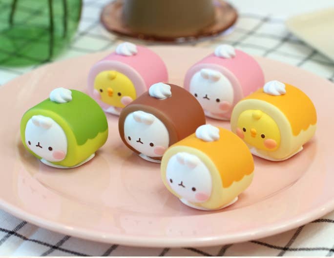 Molang Roll Cake Random Figure Box - OVERRATED