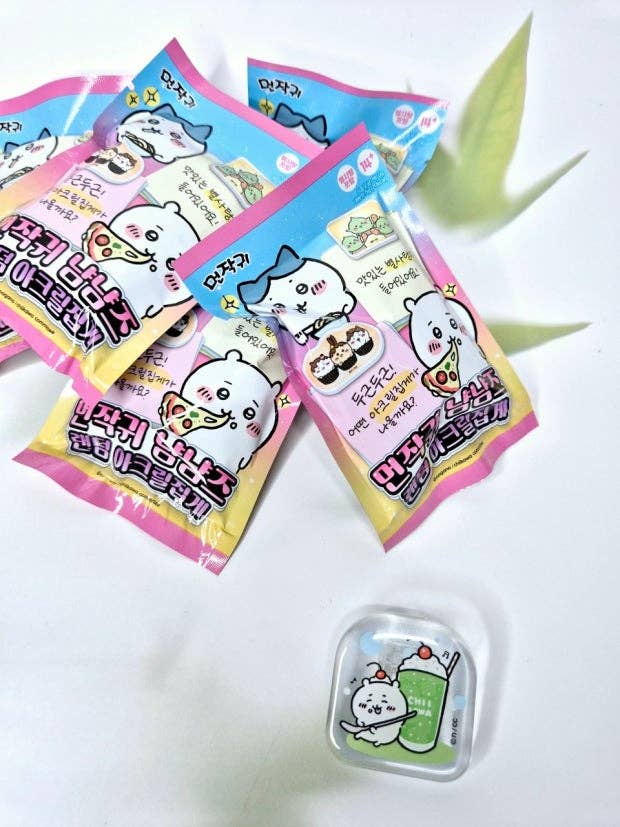 NEW! Chiikawa NyamNyams Random Acrylic Clip – Blind Pack - OVERRATED
