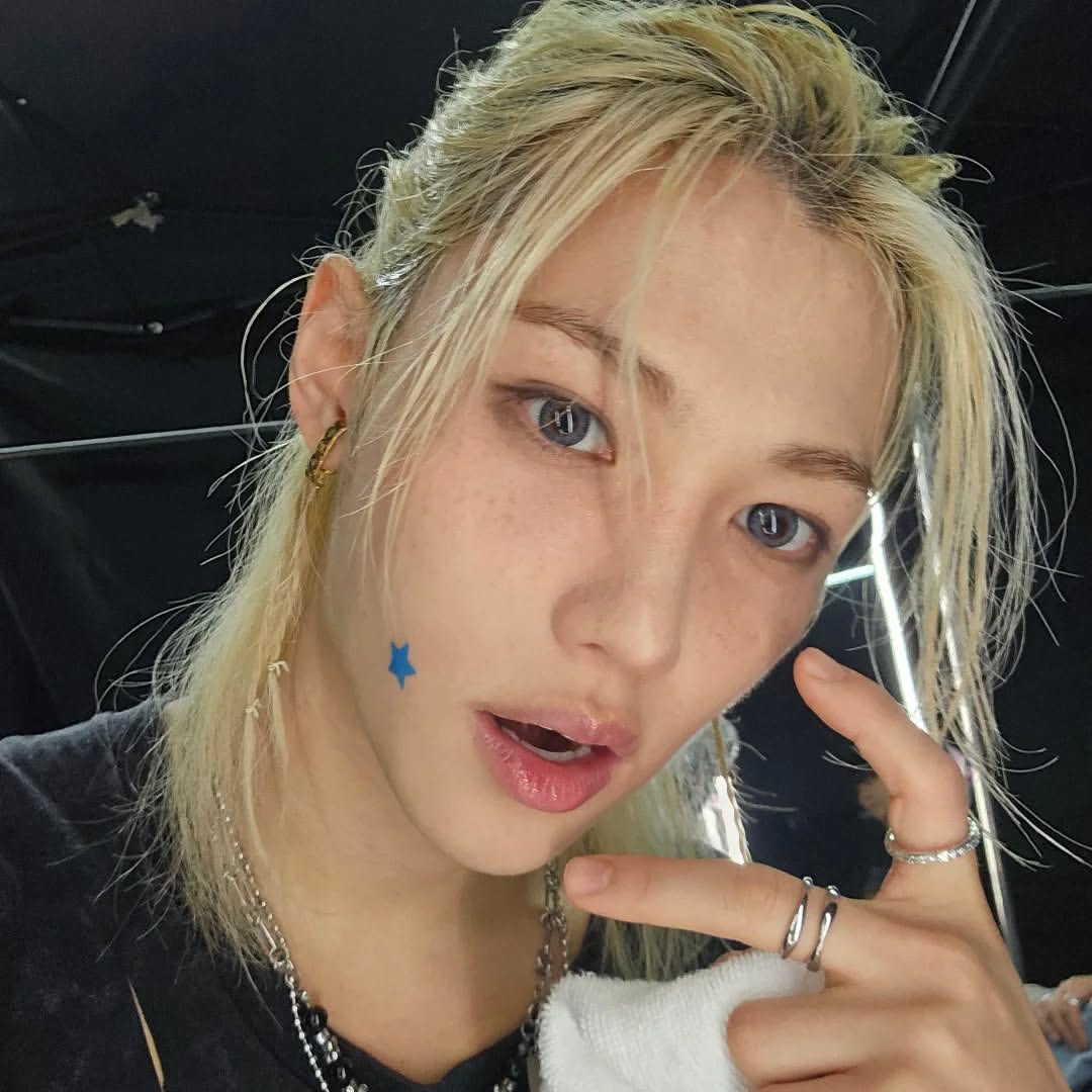 Korean acne spot patch OOTD Beauty Star before and after acne comparison - Overrated Korean Beauty & More