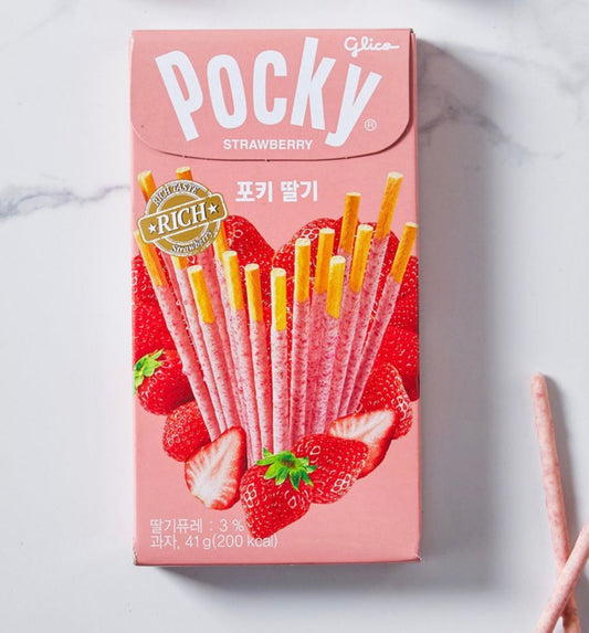 Pocky Korea Strawberry Biscuit Sticks 1.45 oz - OVERRATED