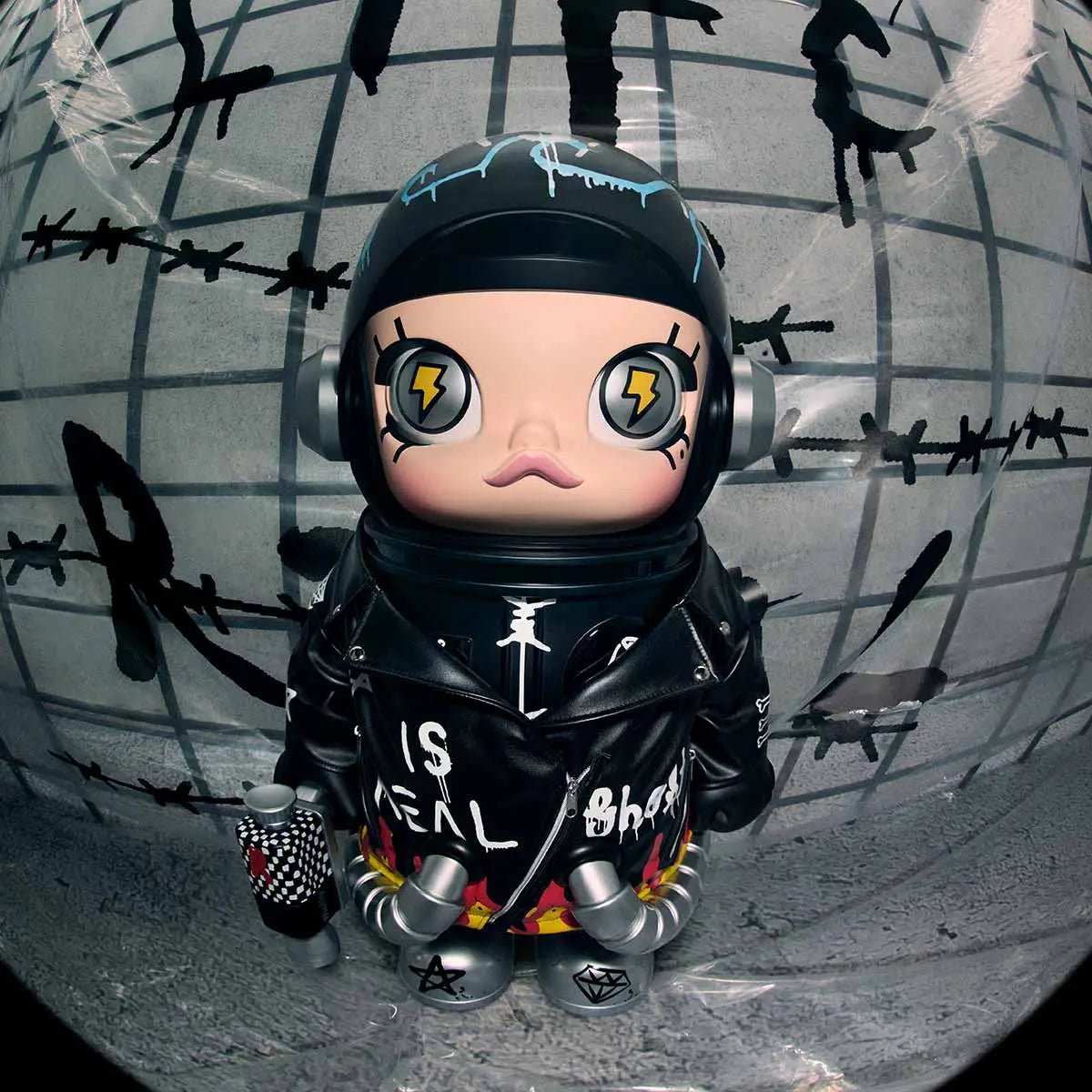 Pop Mart MEGA SPACE MOLLY 400% Limited Edition Trevor Andrew Figure - OVERRATED