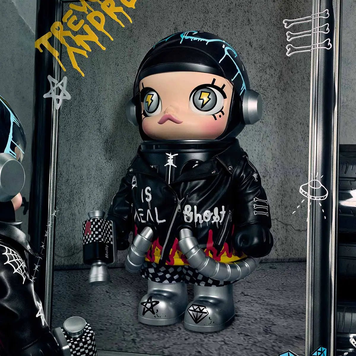 Pop Mart MEGA SPACE MOLLY 400% Limited Edition Trevor Andrew Figure - OVERRATED