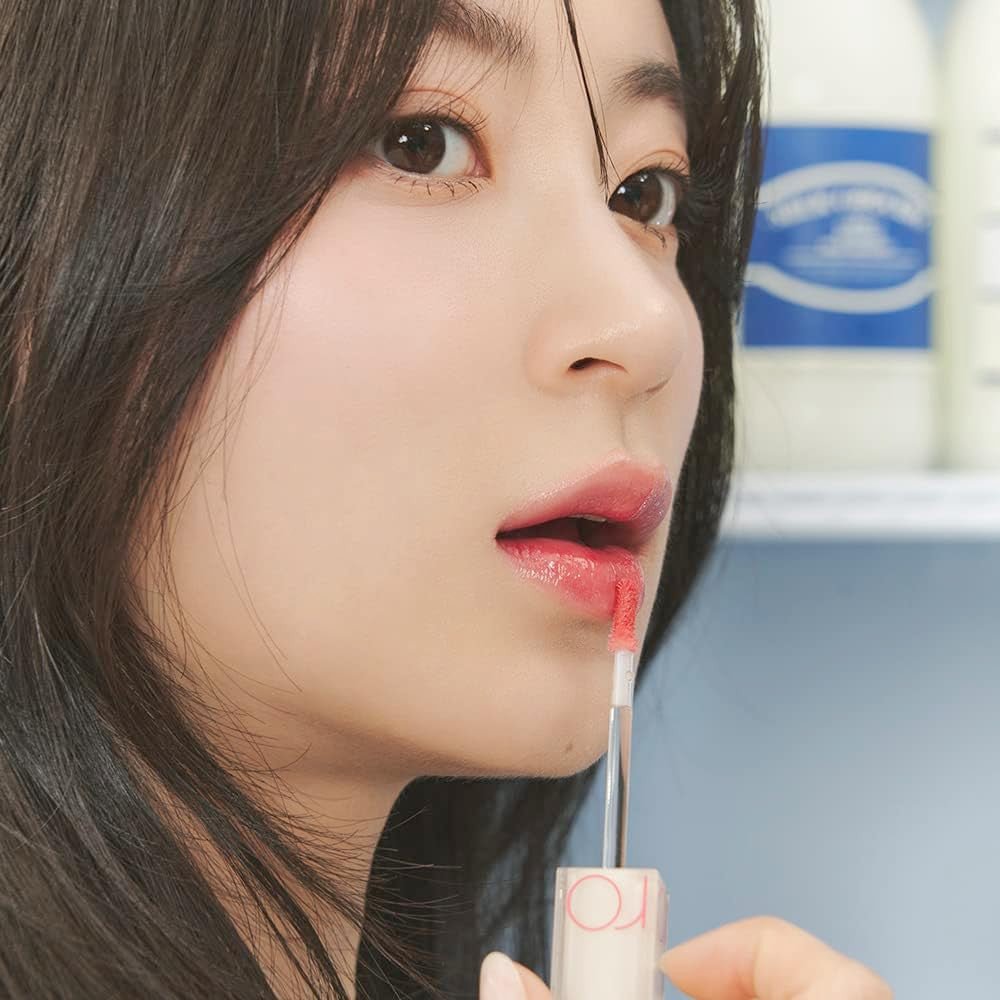 Romand Dewyful Water Tint Cotton Melba model wearing lip tint dewy look - Overrated Korean Beauty & More